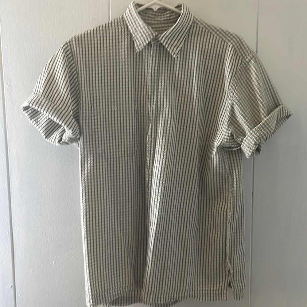 Shirt was thrifted, pattern green and white, size fits like a M